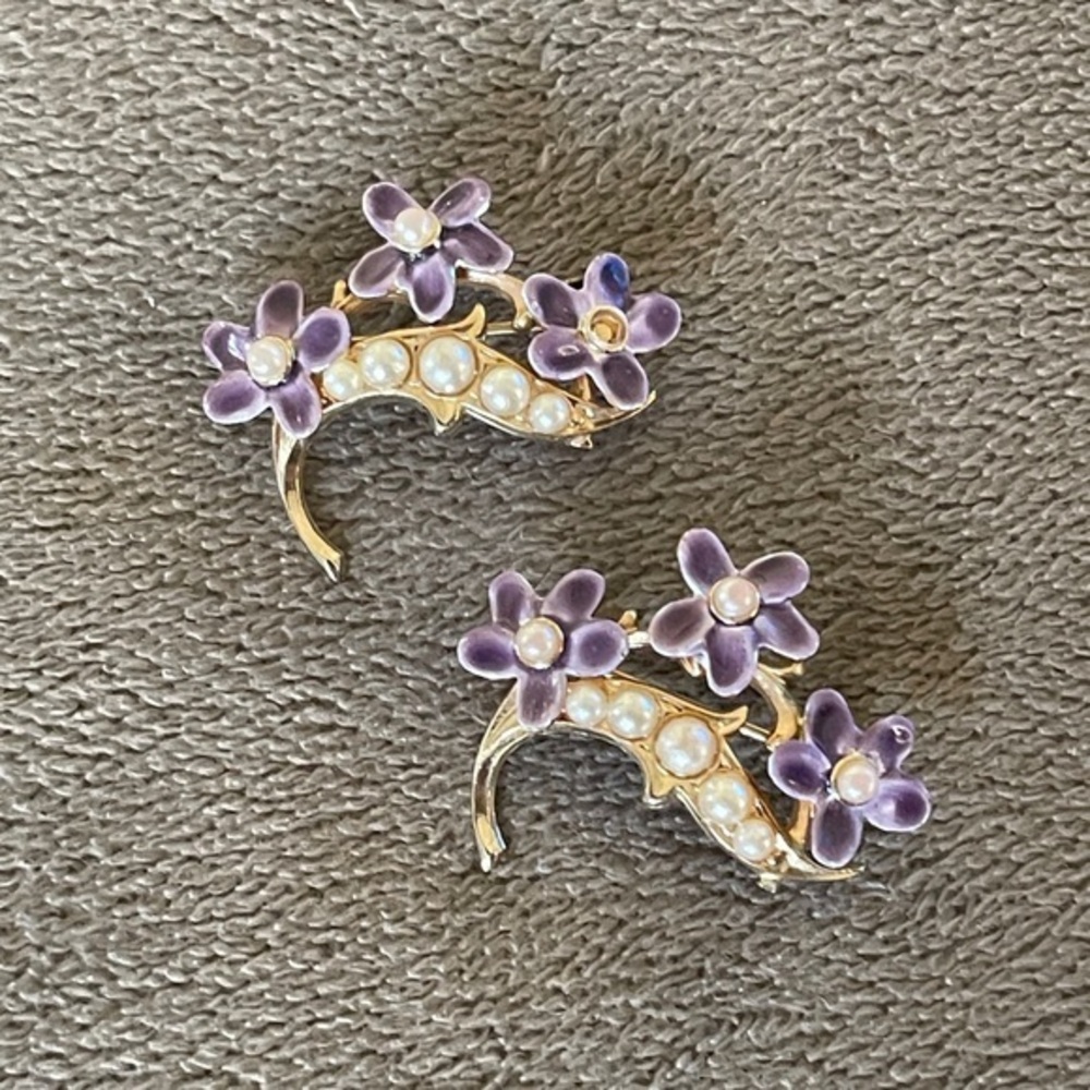 Vintage Mid-Century Floral Enamel Brooches/Earrings W/ Flowers and Faux Pearls